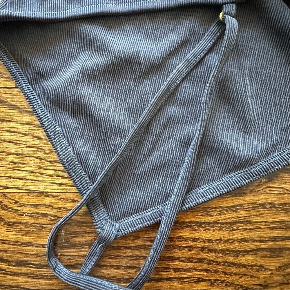 Victoria's Secret charcoal grey black vneck spaghetti strap cropped camisole top - Picture 13 of 16